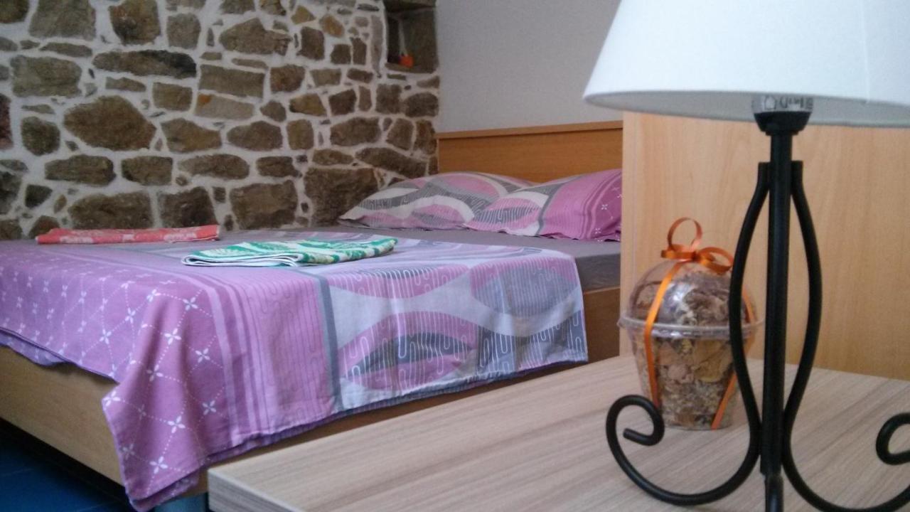 Holiday House Popovic Sucuraj Exterior photo